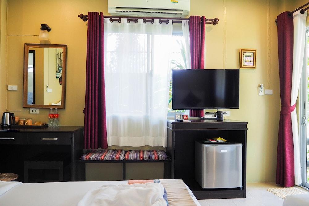 Lanta Castaway Beach Resort Ко-Ланта Екстер'єр фото