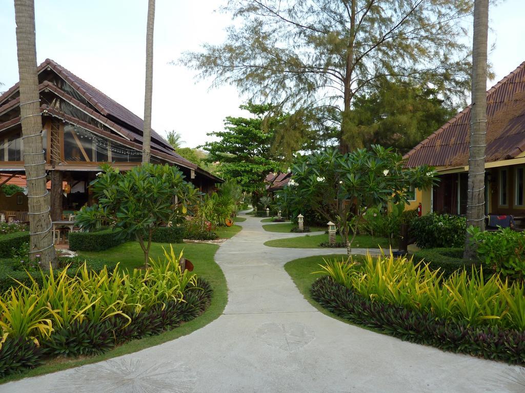 Lanta Castaway Beach Resort Ко-Ланта Екстер'єр фото